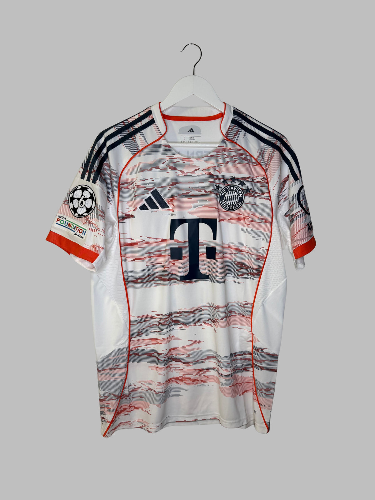 FC Bayern München 2025/2026 away kit UCL (L)