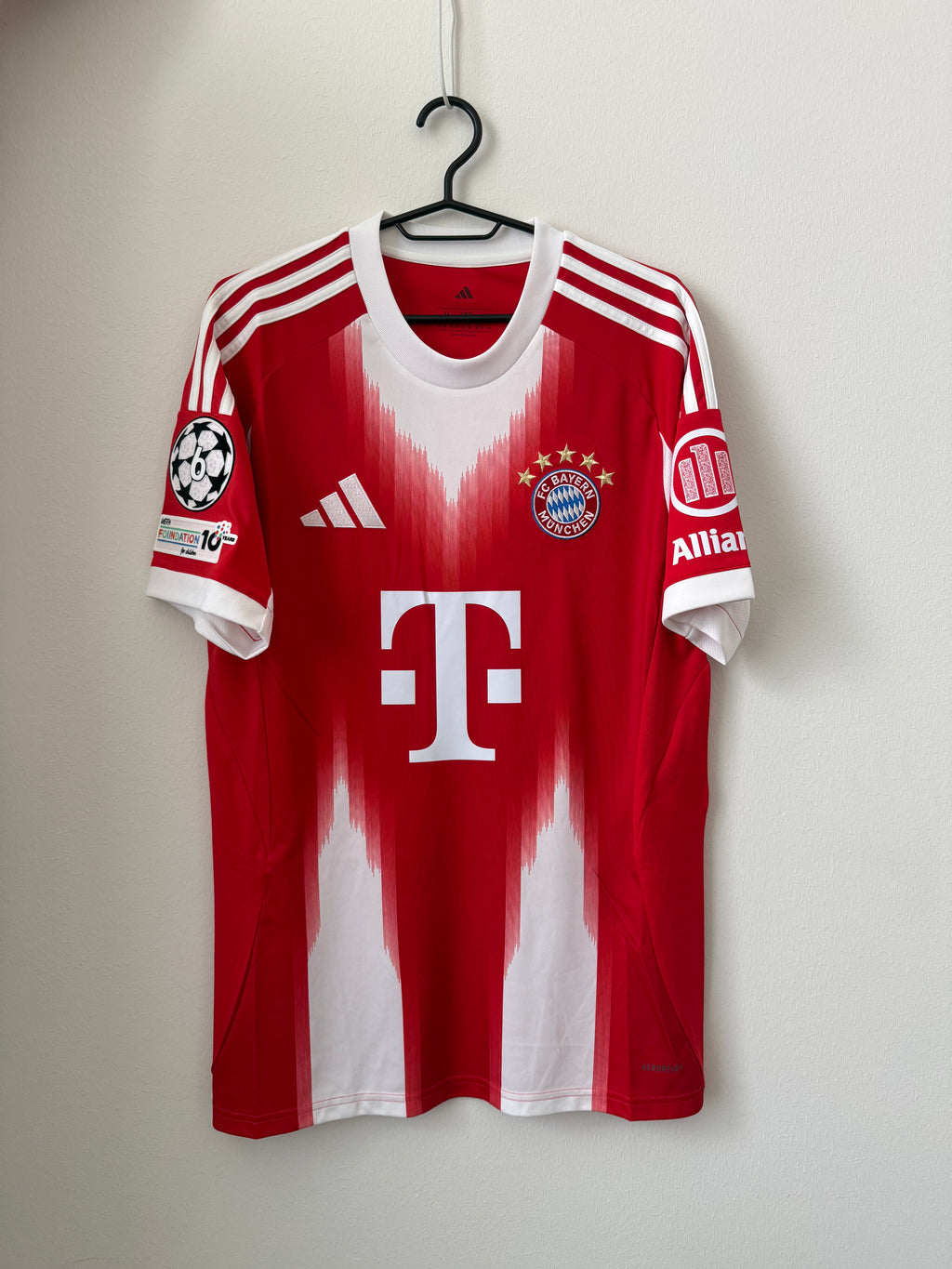 Bayern München 2025/2026 away kit UCL